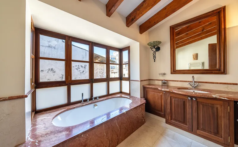 Renovated historic townhouse with roof terrace in ... — photo 6