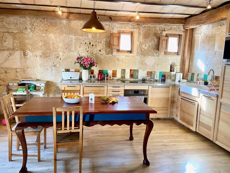 Recently Refurbished Modern Loft Style Apartment close to the Cathedral - Temporary Contract Available from January 2027 for 11 Months — photo 1
