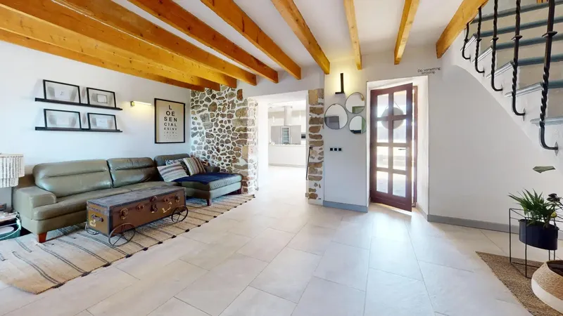 This finca in Algaida combines the character of traditional Mallorcan architecture with the comfort of a renovated home designed for — photo 12