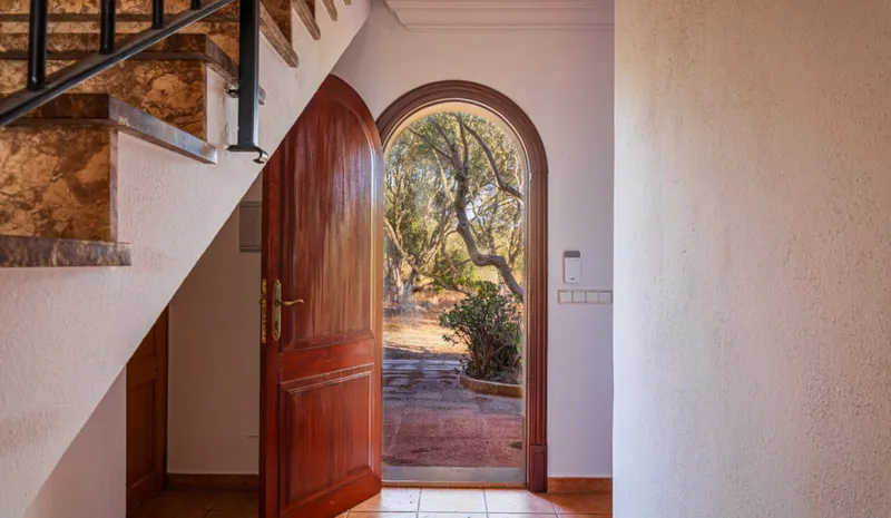 Country House with Land for Sale in Campos, Mallorca — photo 8