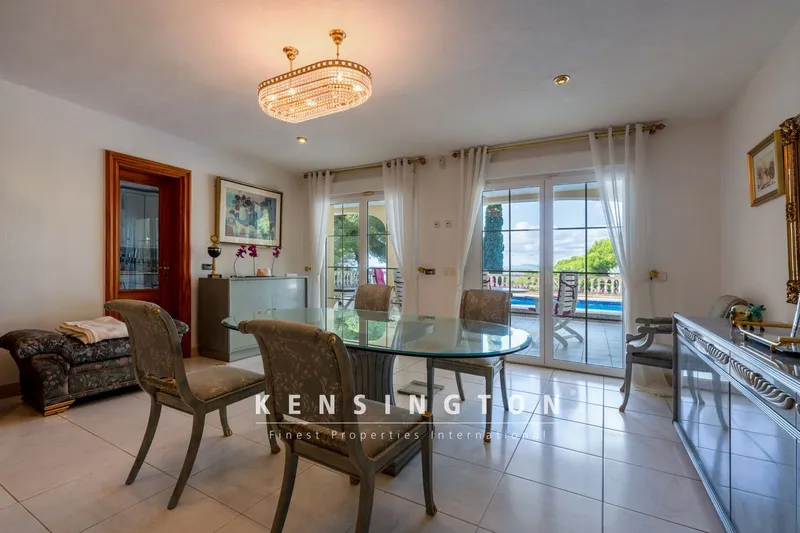 Villa for sale in Costa de los Pinos, Son Servera, Mallorca — photo 5
