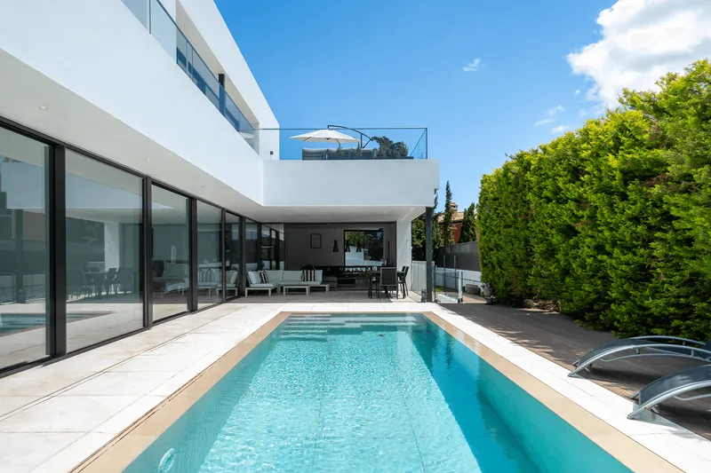 Long-term rental of contemporary villa in Palma with garden and pool — photo 1