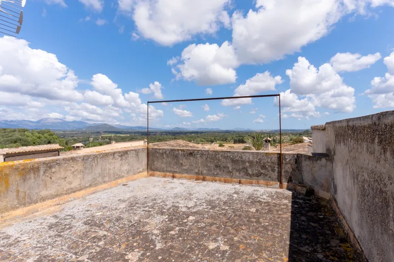 Great potential. Village house to update, 5 bed... — photo 3