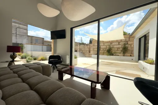 Sineu , Designer townhouse with a pool, garden, terraces, and 2 bedrooms in Sineu — photo 4