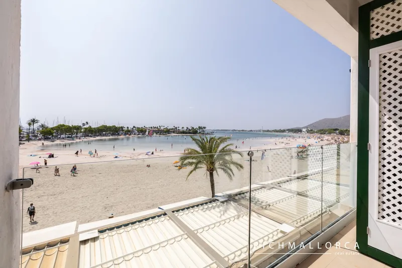 Holiday apartment on the frontline of the beach and marina — photo 7