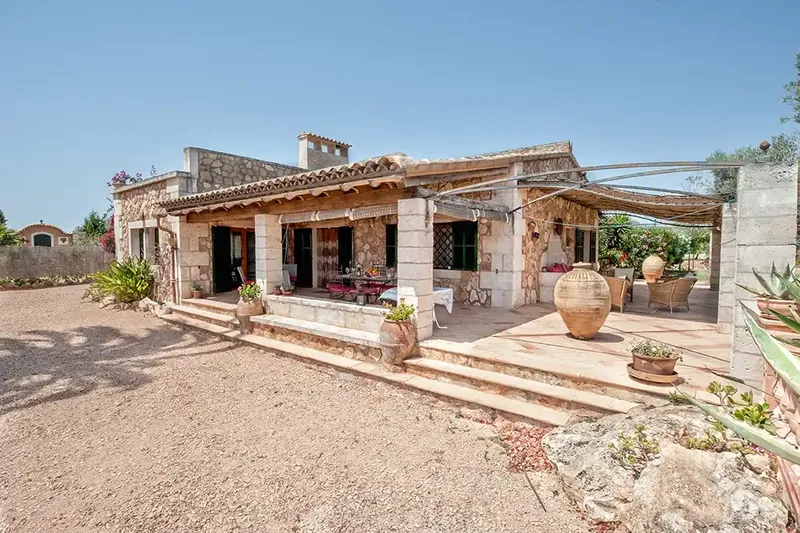 Beautiful rustic finca with a total of 6 bedrooms and 5 bathrooms — photo 6