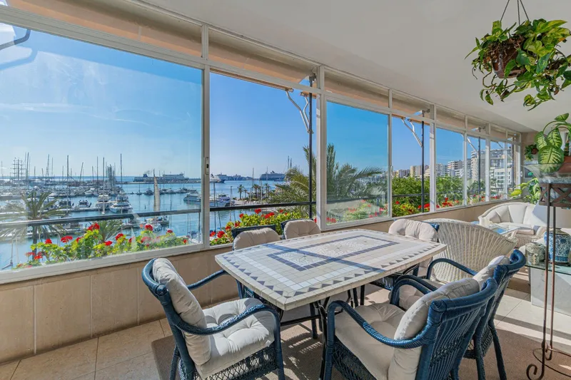 Exclusive luxury apartment on Paseo Marítimo sea front in Palma de Mallorca’s — photo 1