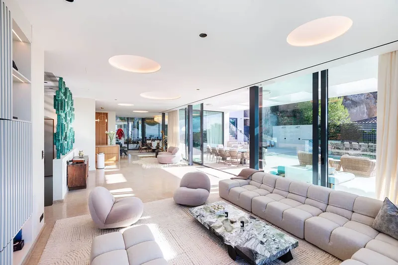 Villa of the highest class with fantastic sea views — photo 8