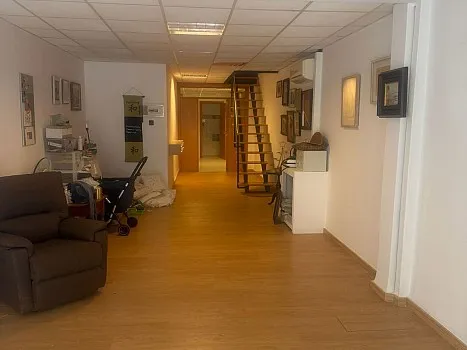 Commercial premises for sale in Ponent - Santa Catalina, Palma de Mallorca — photo 1