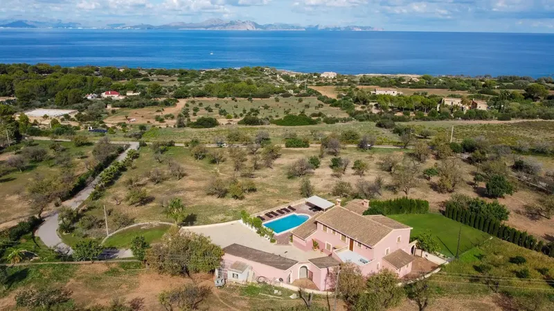 Rustic finca for long-term rental in Colònia de Sant Pere from May — photo 1