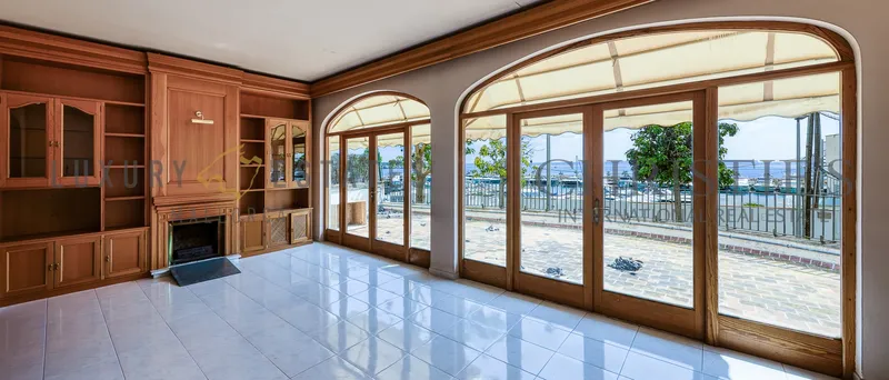 Classic villa on the port of Cala Nova in San Agustin for renovation — photo 3