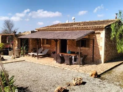 Porreres: Charming rural property with holiday rental license (ETV), well and vines — photo 12