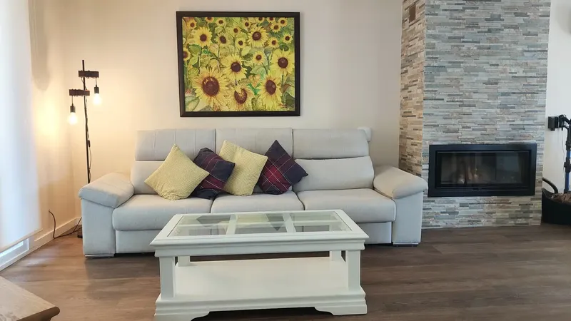 Beautiful semi-detached villa, renovated with top quality finishes. — photo 8