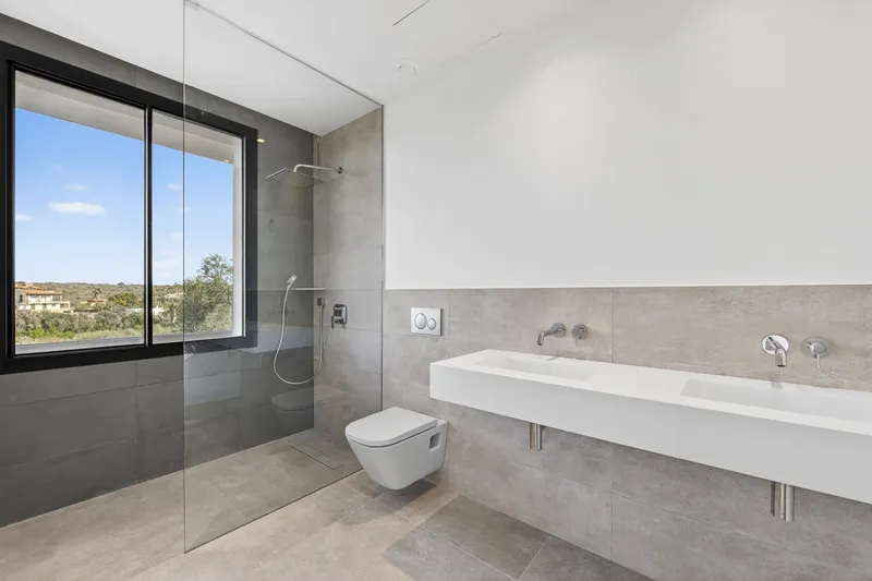 Contemporary villa with sweeping views close to Porto Petro harbor — photo 10