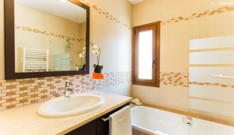 Well-maintained country chalet with pool and AC near Porto Colom -- CH 36 — photo 11