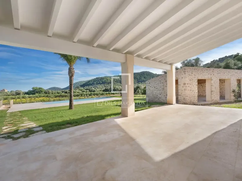 Lucas Fox presents this beautiful finca with traditional and minimalist architecture and the latest technology a short distance from the golf course — photo 4