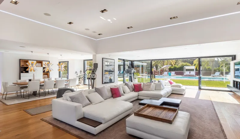 Mallorca Contemporary Villa for Sale in Santa Ponsa with 9 Bedrooms — photo 7