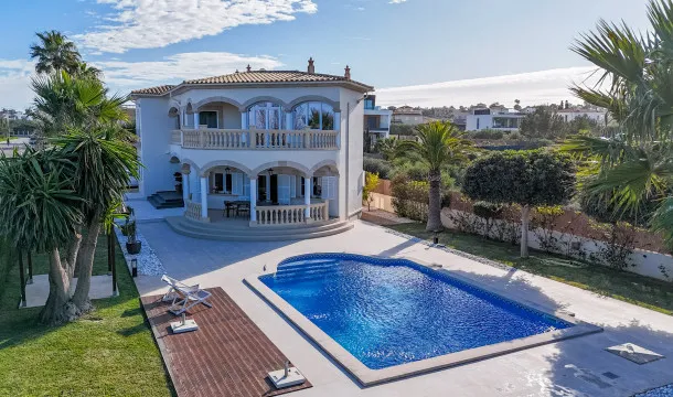 Mediterranean-style villa very close to the sea in Sa Torre — photo 3