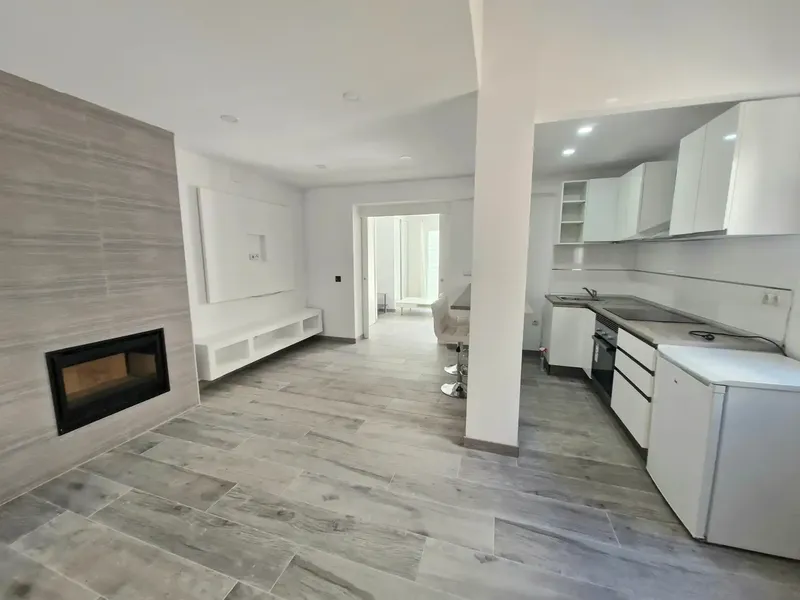 A few steps from the fine sandy beach of Peguera, this spacious townhouse presents a rare opportunity for those who want — photo 9