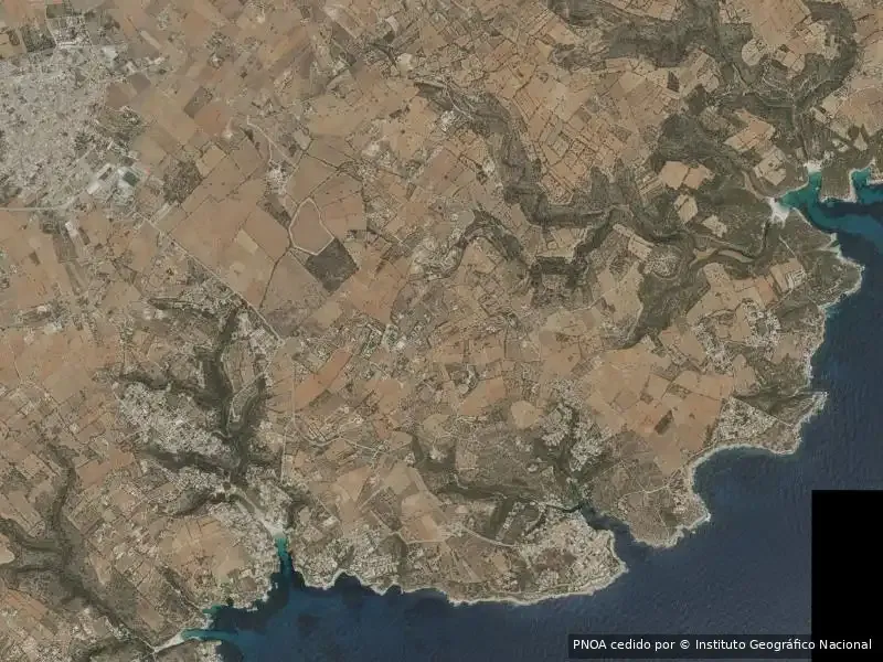 Oportunidad de inversión en propiedad libre de cargas a precio ajustado por ocupación en Santanyí (Illes Balears). Se trata de una compra di — photo 3