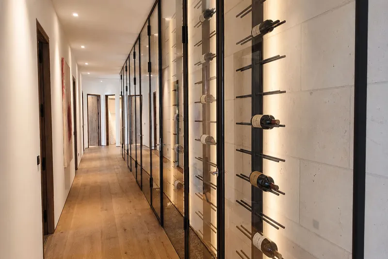 Exclusive designer villa with top equipment in a prime residential area — photo 11