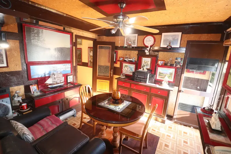 We present this property, on the fourth floor WITHOUT ELEVATOR in the outskirts of Son Gotleu, with approximately 55 m². — photo 1