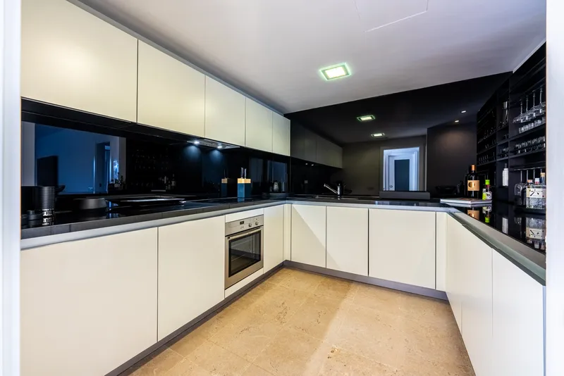 Quietly located garden apartment in exclusive residential complex — photo 6