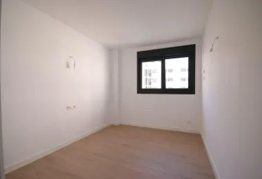 3-bedroom flat with pool — photo 10