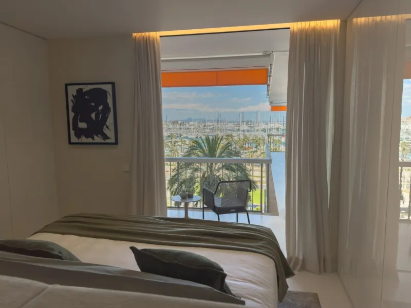 Luxury Seafront Apartment with Panoramic Views for Sale in Palma de Mallorca — photo 6