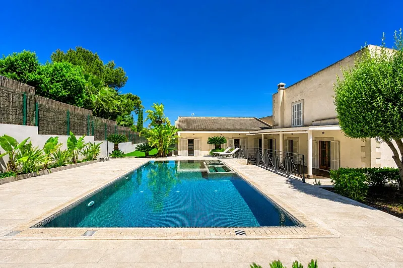 Spacious Mediterranean villa with mountain views in Nova Santa Ponsa Mas — photo 2