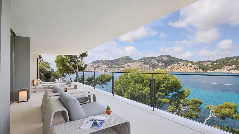 Modern luxury villa on the first sea line with direct sea access - Marcel Remus Real Estate — photo 4