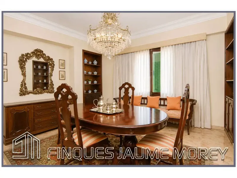 Incredible flat with spacious rooms creating a cozy and pleasant atmosphere — photo 7