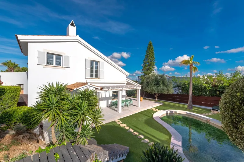 Project of 6 luxury apartments in Cala Major — photo 12