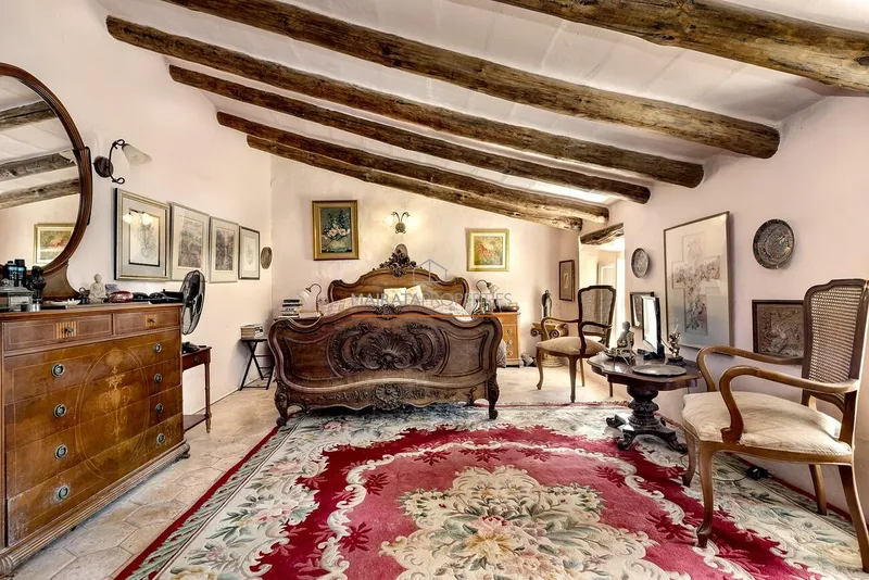 Cozy rustic-style kitchen with solid wood and traditional details in Mancor de la Vall, Mallorca — photo 11