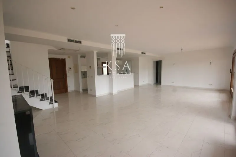 Penthouse — photo 1