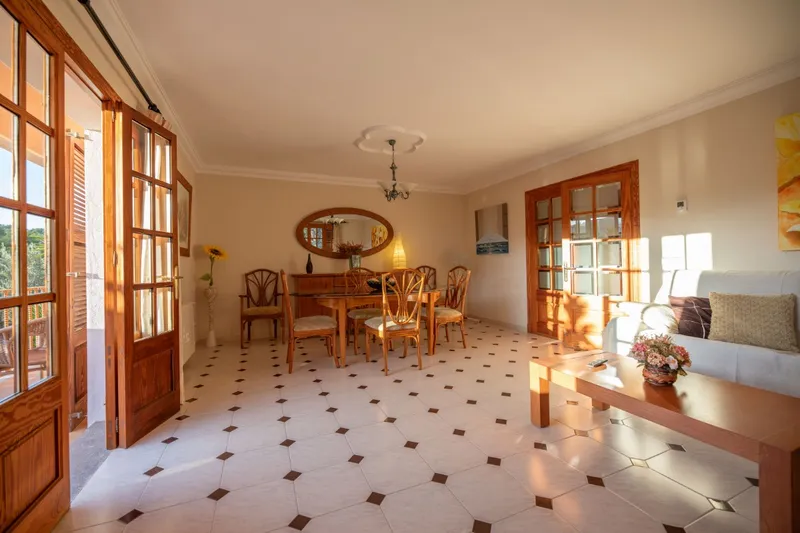 3 bedroom, 1 bathroom apartment and parking for seasonal rental — photo 6