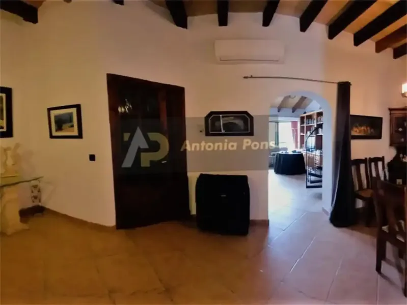 En pleno corazón de Mallorca, se encuentra esta vivienda tipo duplex con local en la parte inferior, a pleno funcionamiento y con rentabilid — photo 4