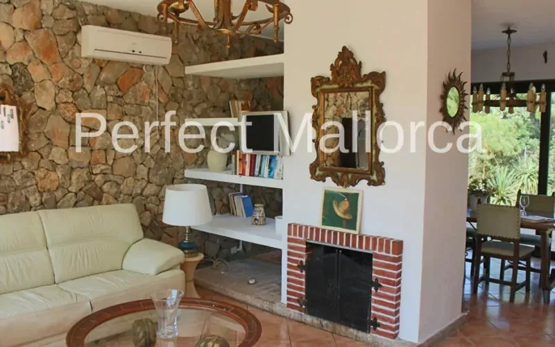 Two-family house with garages in a quiet cul de sac location in Cala Murada — photo 2