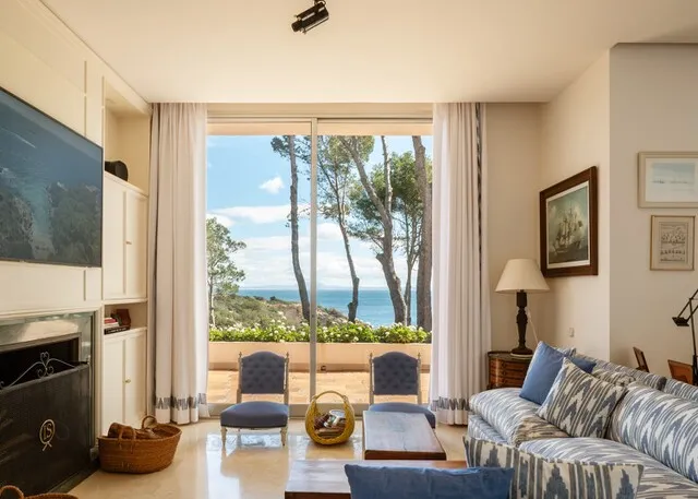Coastal villa with direct sea access for sale in Sol de Mallorca, southwest Mallorca — photo 6