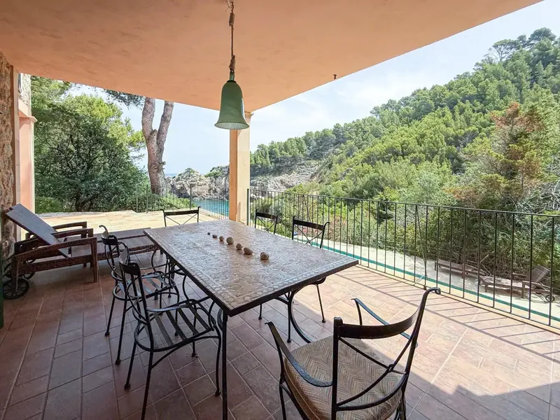 Discover this spectacular chalet located in the coveted area of Cala Deia, a true oasis ready to move into. — photo 10