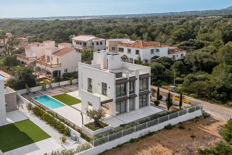 New build villa in Cala Murada with roof terrace and pool 1 — photo 1