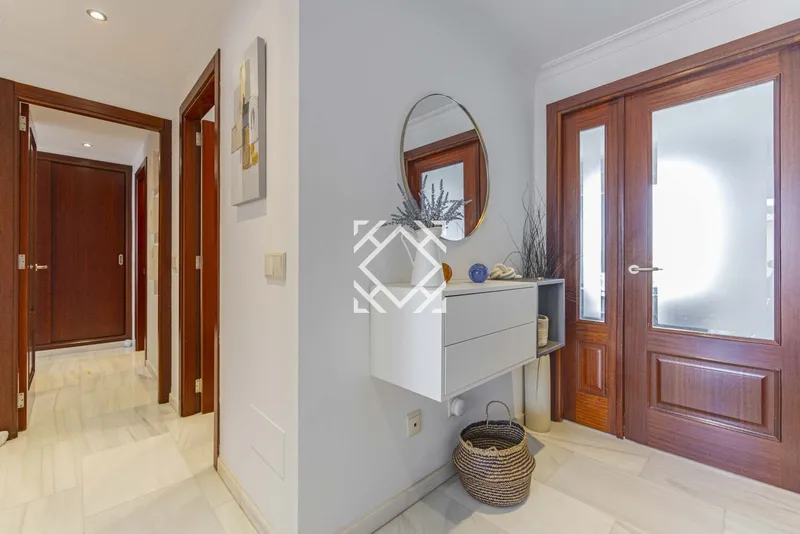 Exclusive penthouse for sale in Puerto de Alcudia, Mallorca — photo 8