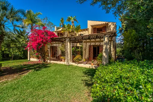 Bonaire, unique villa with large pool, tropical garden and views over Pollensa Bay — photo 2