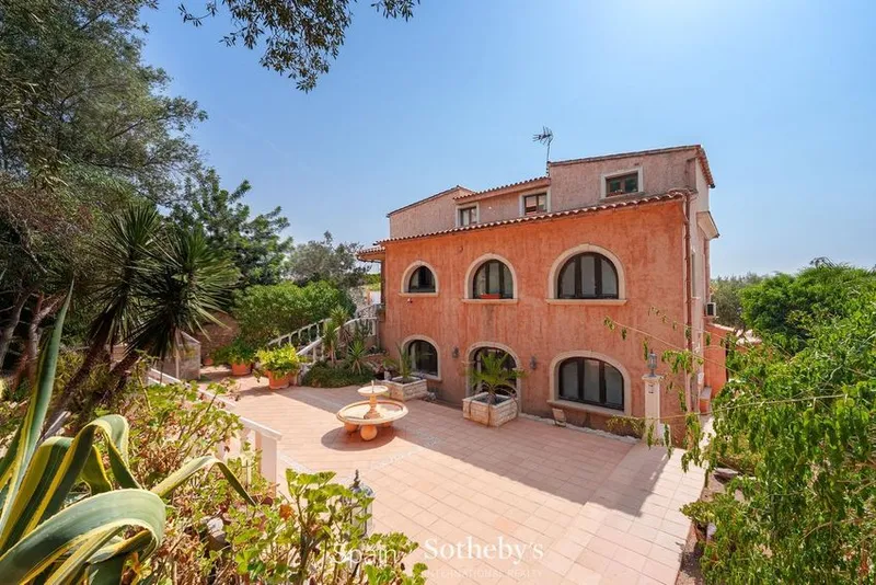 Detached house for sale in Calle de son Ferreret — photo 1