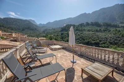 Stylish apartment in moorish townhouse in the centre of Fornalutx for longterm rent — photo 2