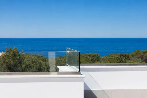 Santa Ponsa, modern villa for rent in Santa Ponsa with sea views and a large outdoor area — photo 2
