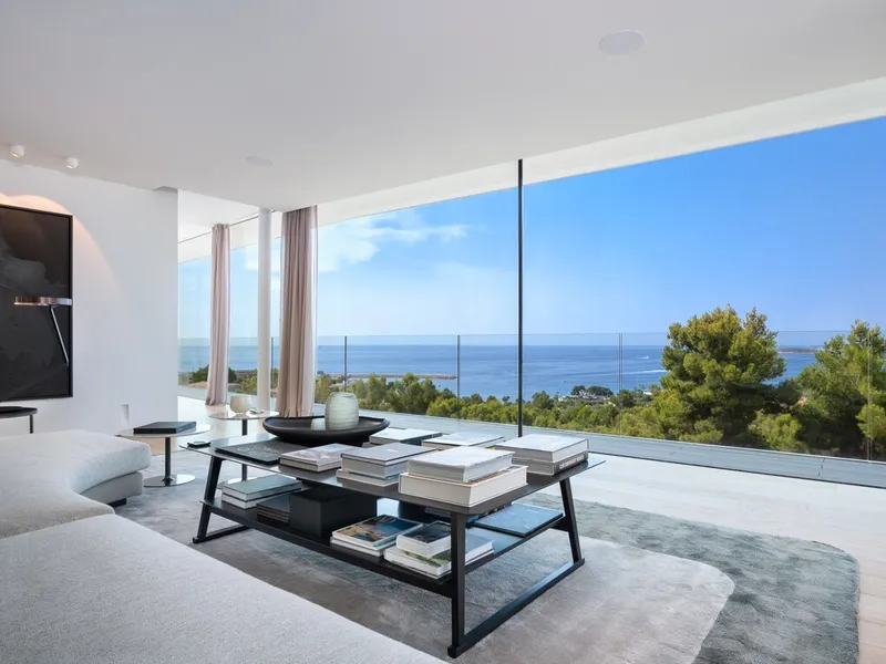 Brightful villa with pool and sea views — photo 6