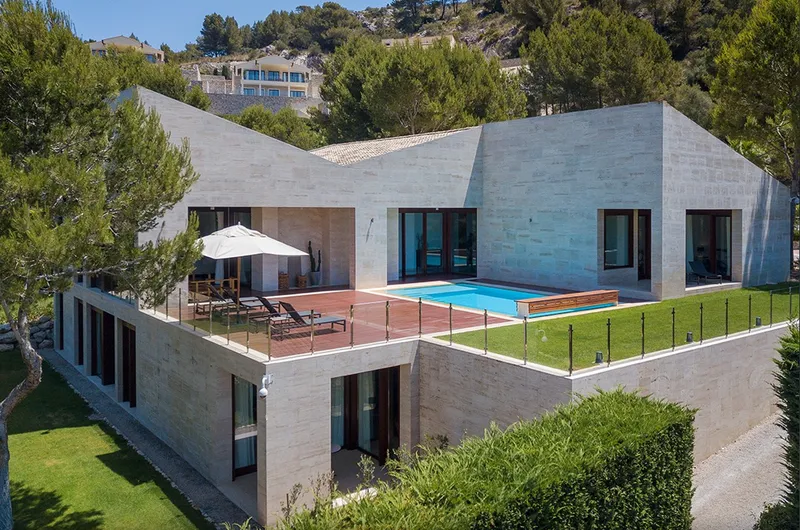 Spectacular modern villa overlooking Canyamel golf course and close to the sea — photo 2