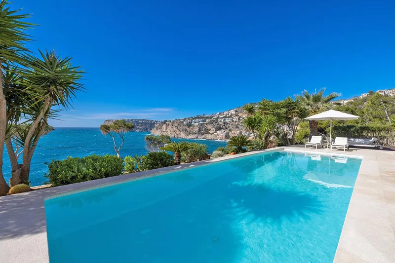 Representative luxury villa in an excellent location with breathtaking views — photo 3