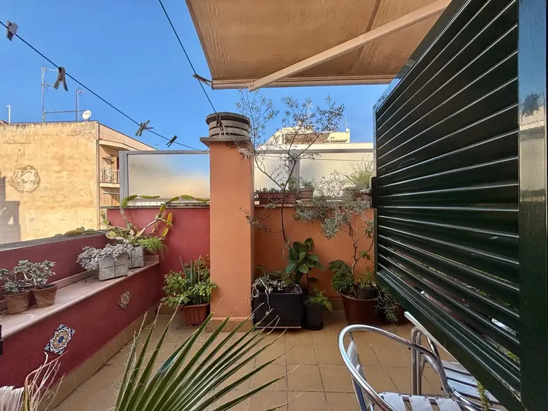 Unique opportunity! Cozy apartment with balcony and studio with terrace — photo 3
